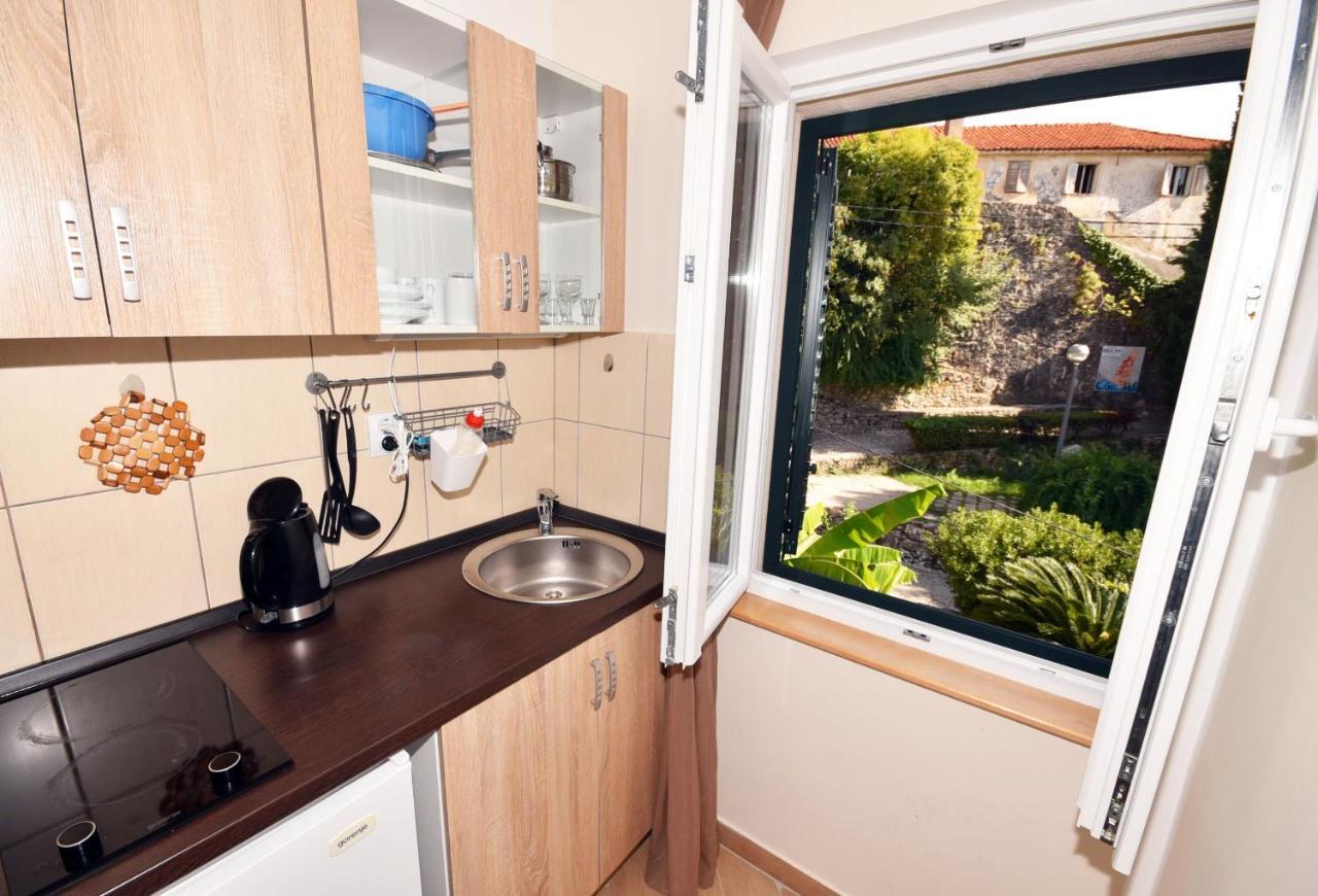 Vila Kula 1830 Apartments Herceg Novi Esterno foto