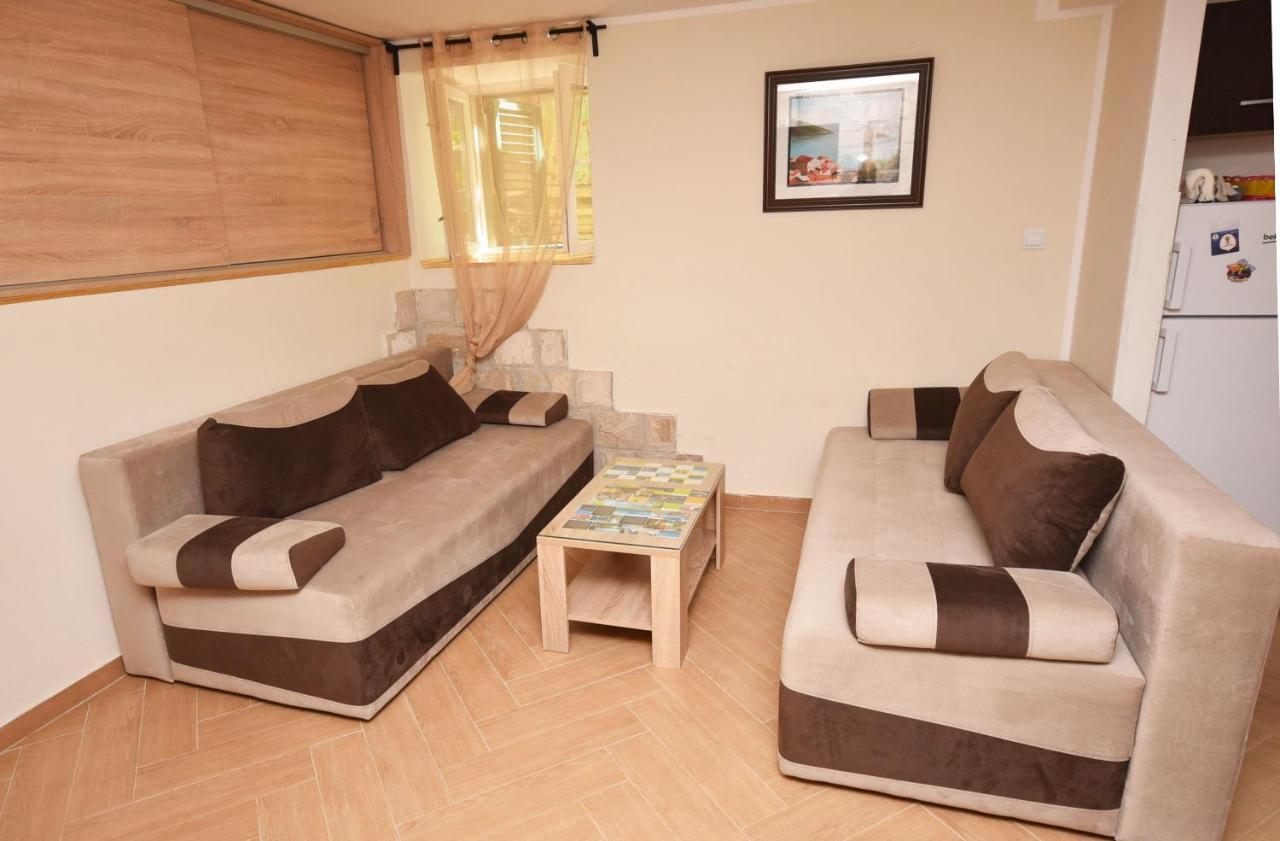 Vila Kula 1830 Apartments Herceg Novi Esterno foto