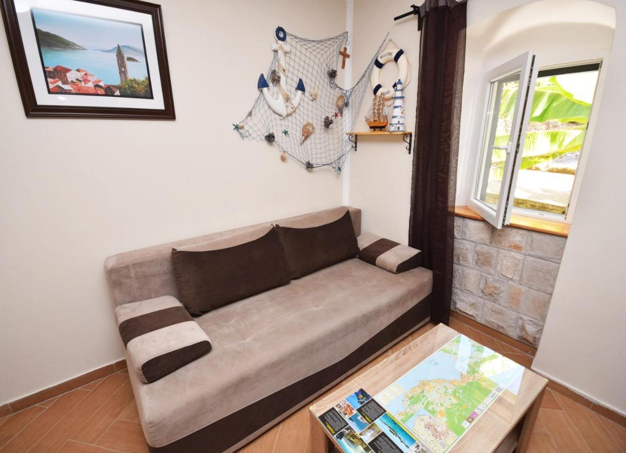 Vila Kula 1830 Apartments Herceg Novi Esterno foto